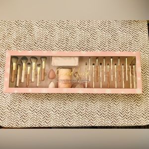 Grand  Luxe Tik Tok Viral Makeup Brush Set 26 pieces.